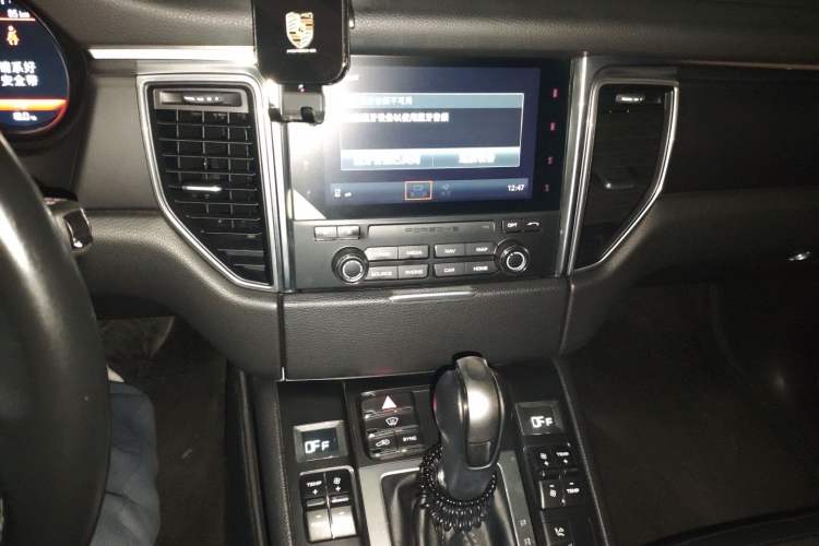 Used Porsche Macan 2017 Macan 2.0T Audio And AC Panel