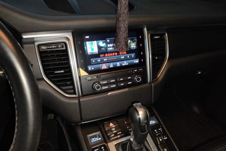 Used Porsche Macan 2017 Macan 2.0T Audio And AC Panel