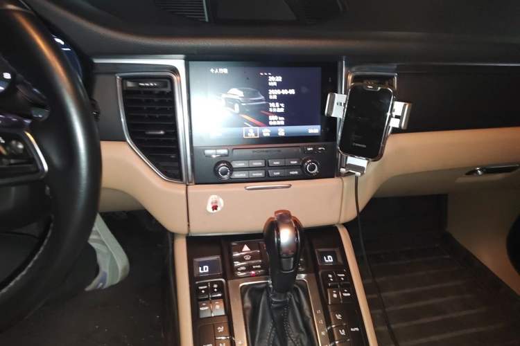 Used Porsche Macan 2017 Macan 2.0T Audio And AC Panel