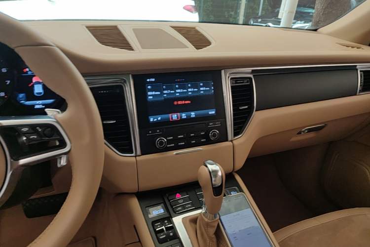 Used Porsche Macan 2017 Macan 2.0T Audio And AC Panel