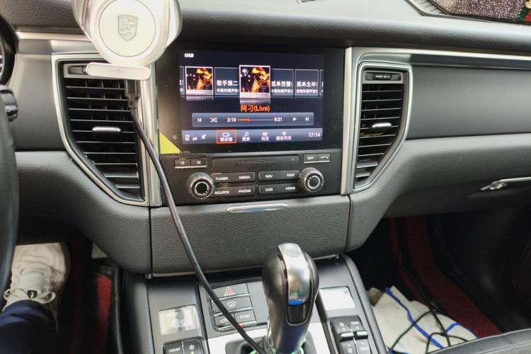 Used Porsche Macan 2017 Macan 2.0T Audio And AC Panel