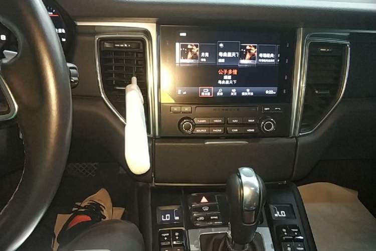 Used Porsche Macan 2017 Macan 2.0T Audio And AC Panel