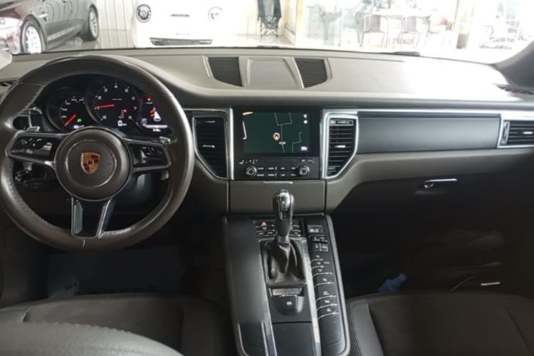 Used Porsche Macan 2017 Macan 2.0T Center Console