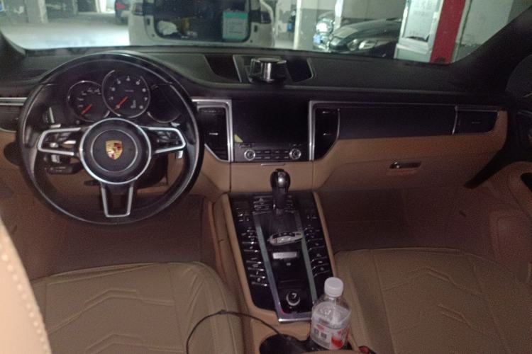 Used Porsche Macan 2017 Macan 2.0T Center Console