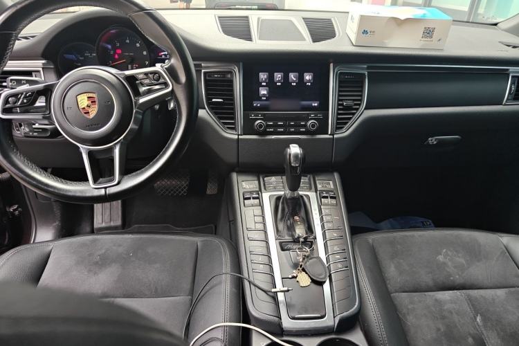 Used Porsche Macan 2017 Macan 2.0T Center Console