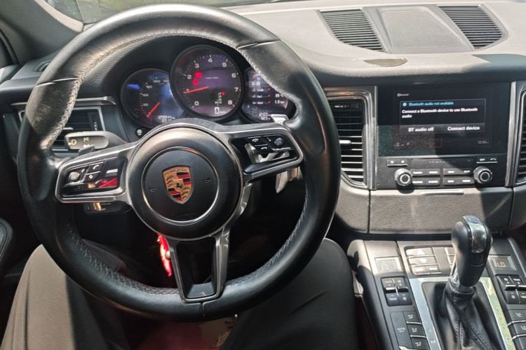 Used Porsche Macan 2017 Macan 2.0T Center Console