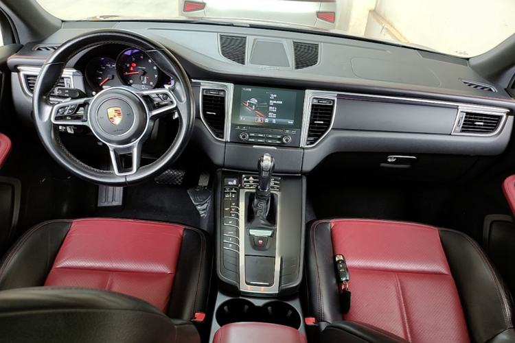 Used Porsche Macan 2017 Macan 2.0T Center Console
