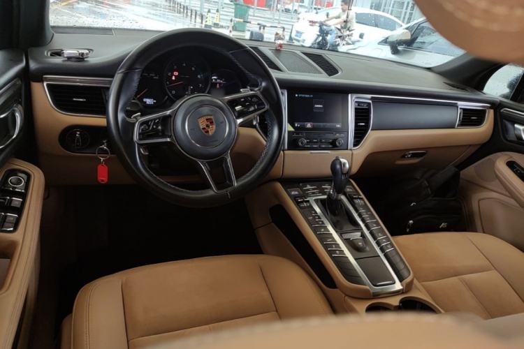 Used Porsche Macan 2017 Macan 2.0T Center Console
