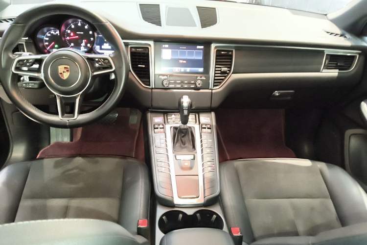 Used Porsche Macan 2017 Macan 2.0T Center Console