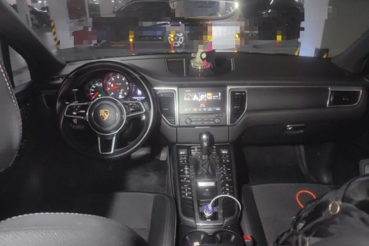 Used Porsche Macan 2017 Macan 2.0T Center Console