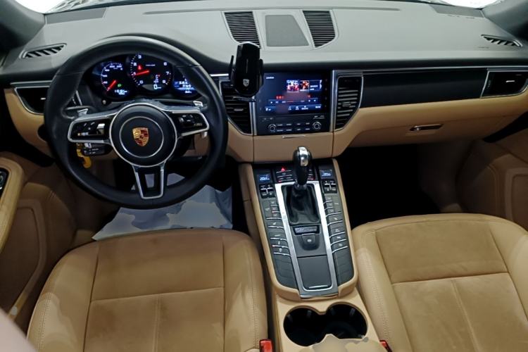 Used Porsche Macan 2017 Macan 2.0T Center Console