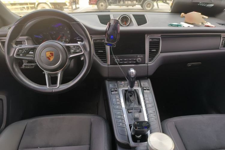 Used Porsche Macan 2017 Macan 2.0T Center Console