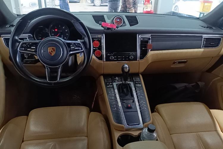 Used Porsche Macan 2017 Macan 2.0T Center Console