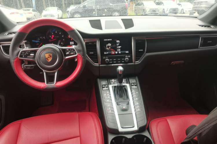 Used Porsche Macan 2017 Macan 2.0T Center Console