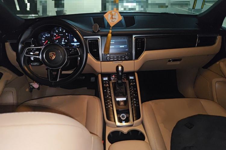 Used Porsche Macan 2017 Macan 2.0T Center Console