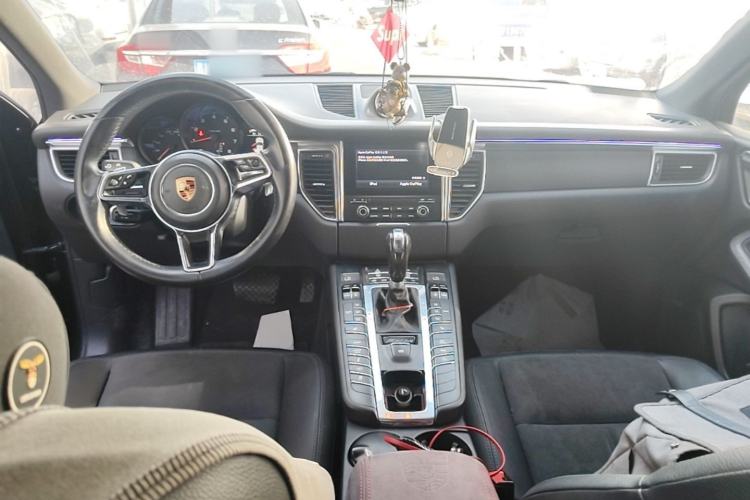 Used Porsche Macan 2017 Macan 2.0T Center Console