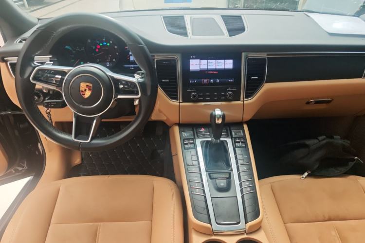Used Porsche Macan 2017 Macan 2.0T Center Console