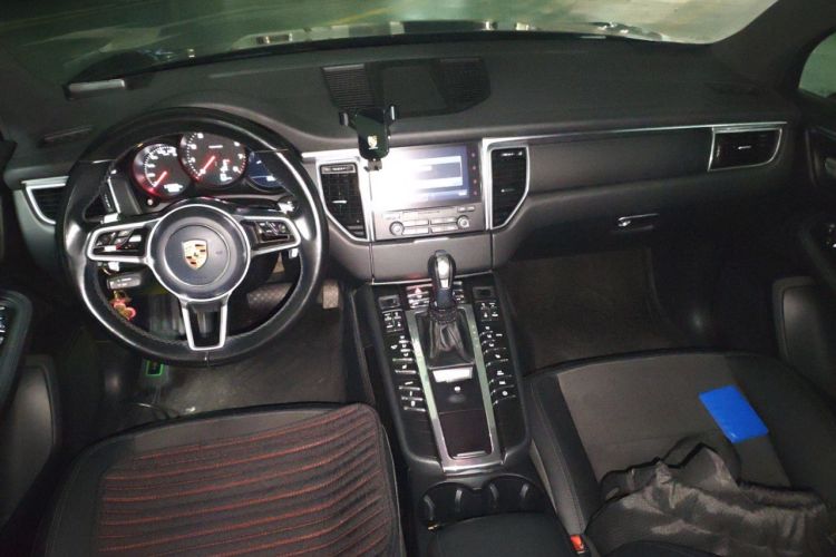 Used Porsche Macan 2017 Macan 2.0T Center Console