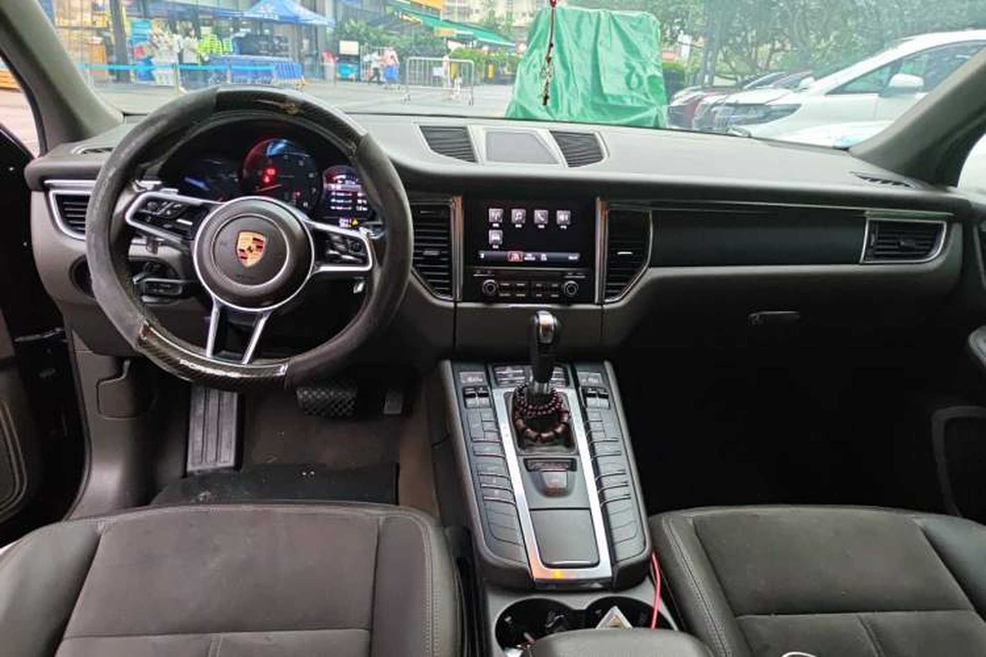 Used Porsche Macan 2017 Macan 2.0T Center Console