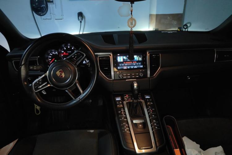Used Porsche Macan 2017 Macan 2.0T Center Console