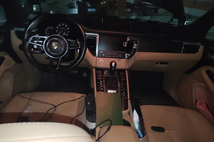 Used Porsche Macan 2017 Macan 2.0T Center Console
