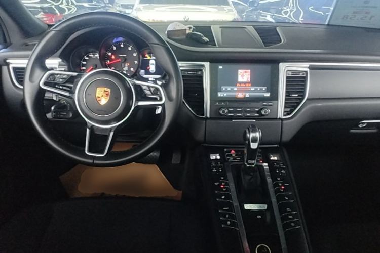 Used Porsche Macan 2017 Macan 2.0T Center Console