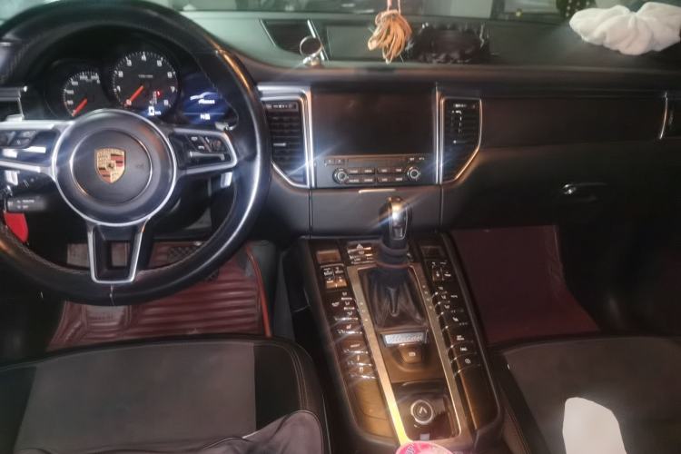 Used Porsche Macan 2017 Macan 2.0T Center Console