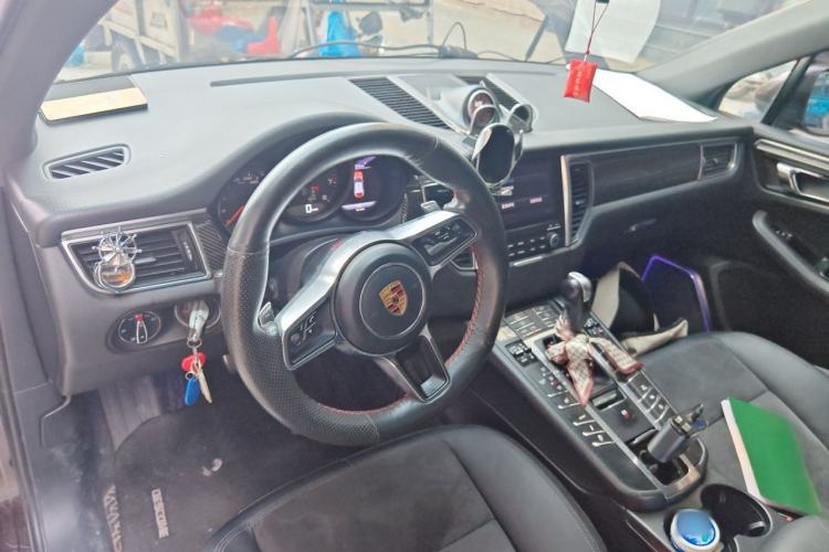Used Porsche Macan 2017 Macan 2.0T Center Console