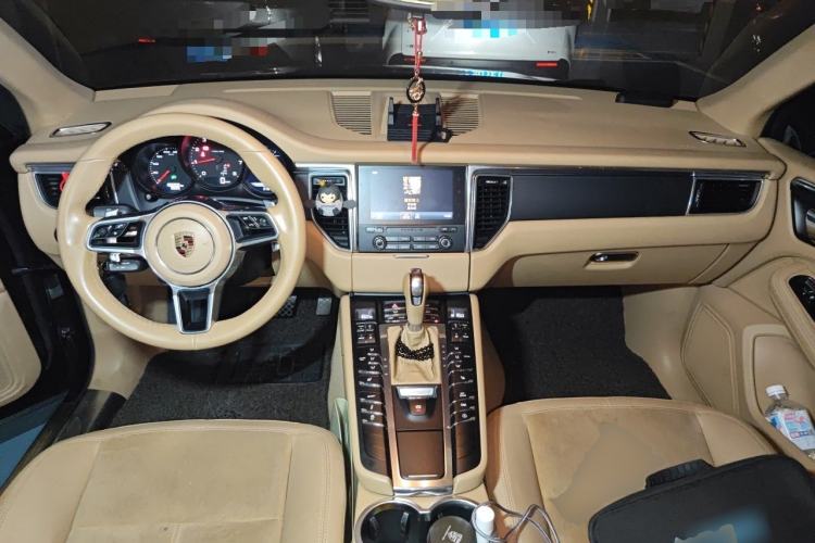 Used Porsche Macan 2017 Macan 2.0T Center Console