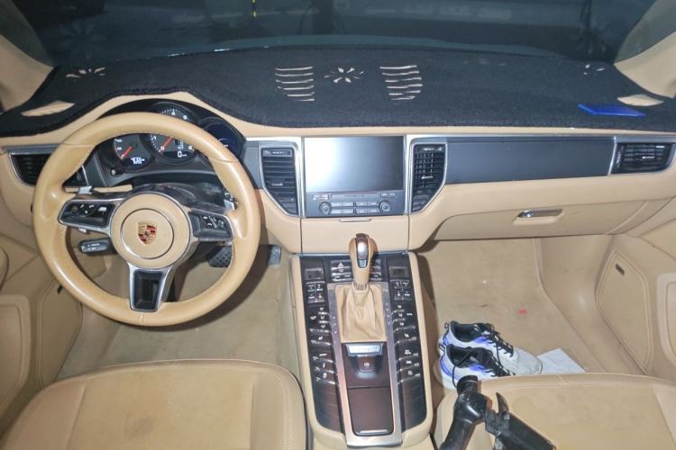 Used Porsche Macan 2017 Macan 2.0T Center Console