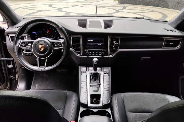 Used Porsche Macan 2017 Macan 2.0T Center Console