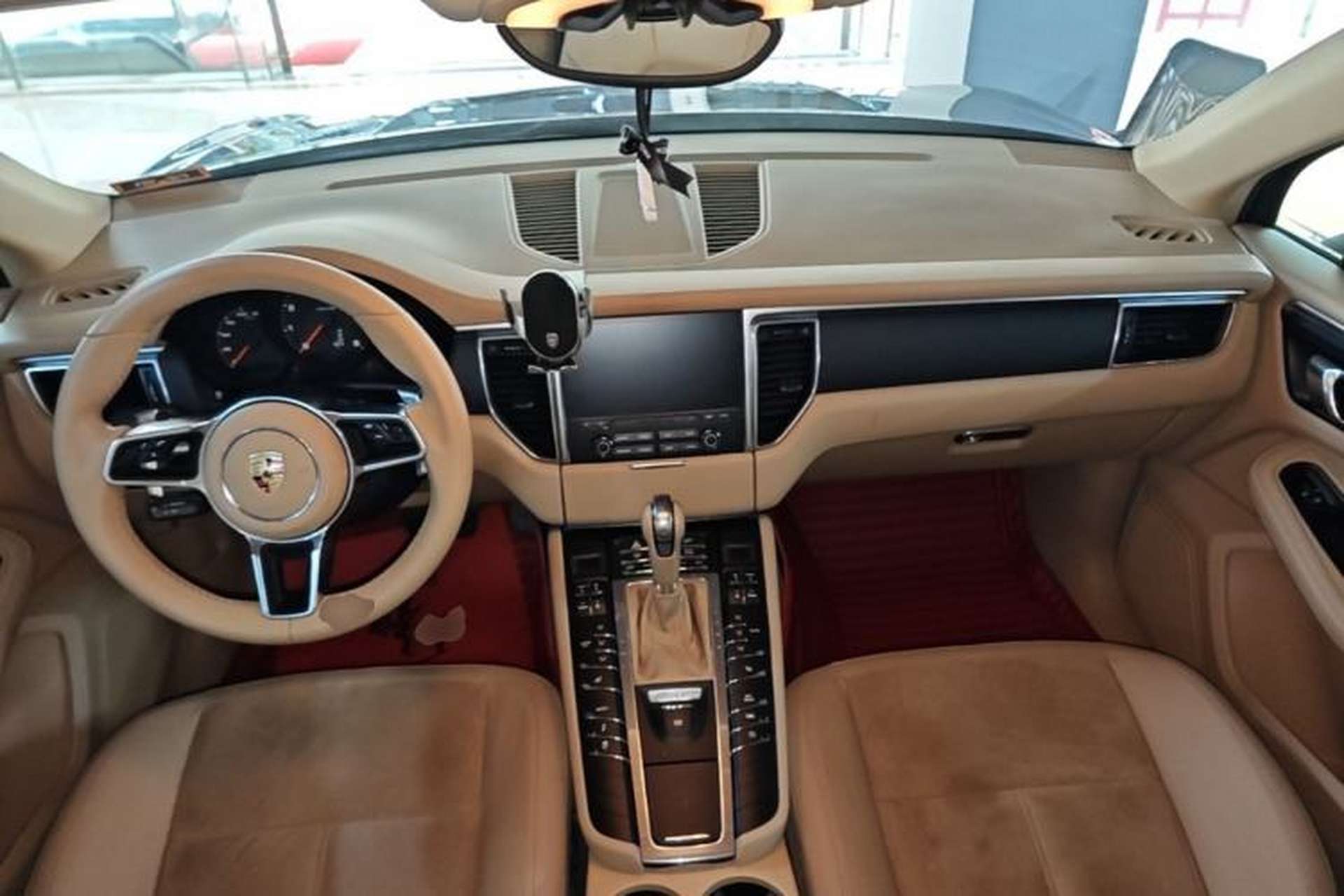 Used Porsche Macan 2017 Macan 2.0T Center Console
