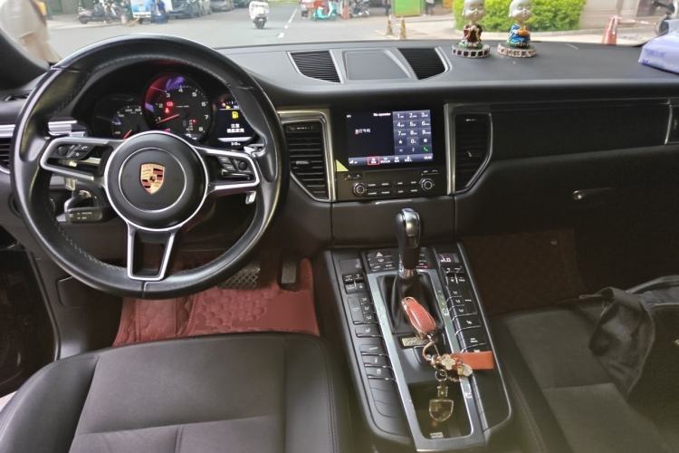 Used Porsche Macan 2017 Macan 2.0T Center Console