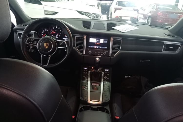 Used Porsche Macan 2017 Macan 2.0T Center Console