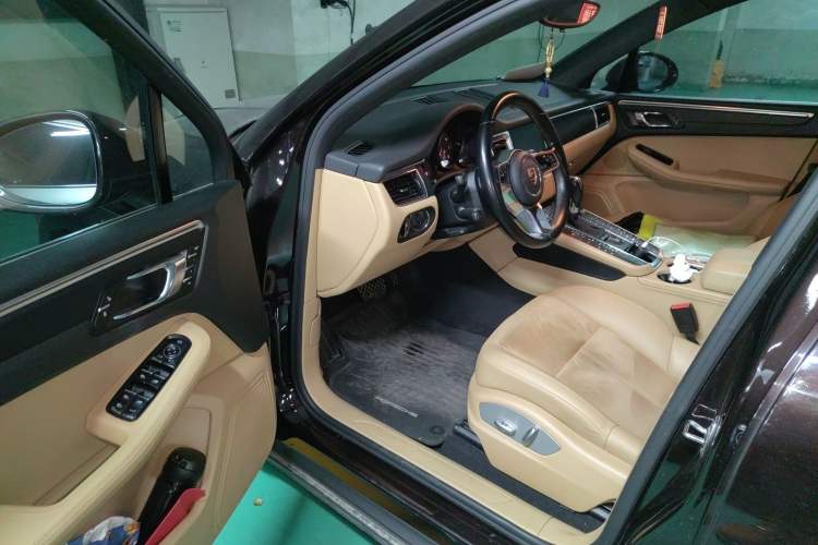 Used Porsche Macan 2017 Macan 2.0T Driver Seat