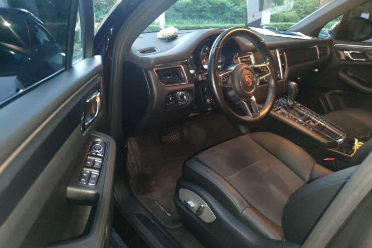 Used Porsche Macan 2017 Macan 2.0T Driver Seat