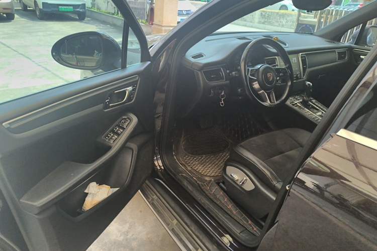 Used Porsche Macan 2017 Macan 2.0T Driver Seat