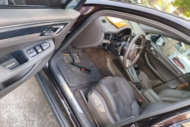 Used Porsche Macan 2017 Macan 2.0T Driver Seat