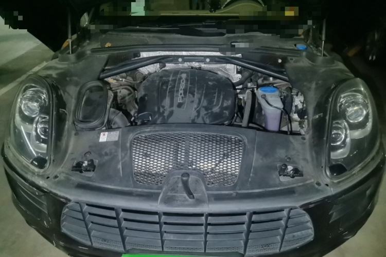 Used Porsche Macan 2017 Macan 2.0T Engine Bay