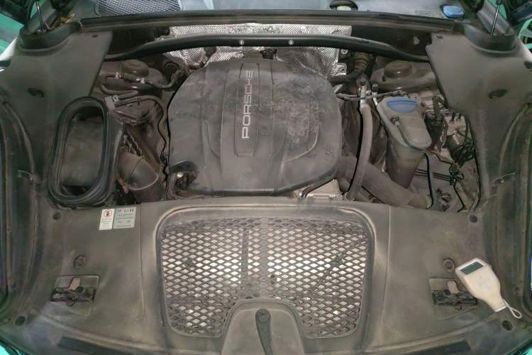 Used Porsche Macan 2017 Macan 2.0T Engine Bay