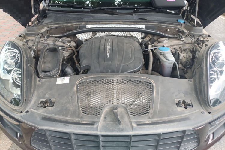 Used Porsche Macan 2017 Macan 2.0T Engine Bay