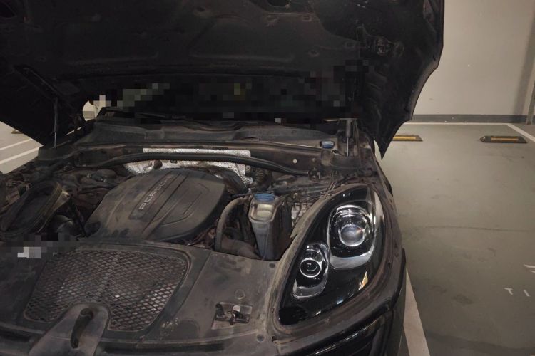 Used Porsche Macan 2017 Macan 2.0T Engine Bay Left
