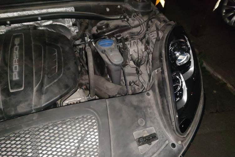 Used Porsche Macan 2017 Macan 2.0T Engine Bay Left