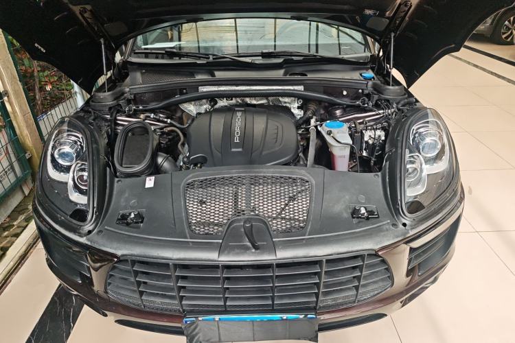 Used Porsche Macan 2017 Macan 2.0T Engine Bay