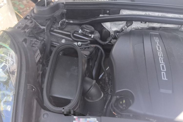 Used Porsche Macan 2017 Macan 2.0T Engine Bay Right