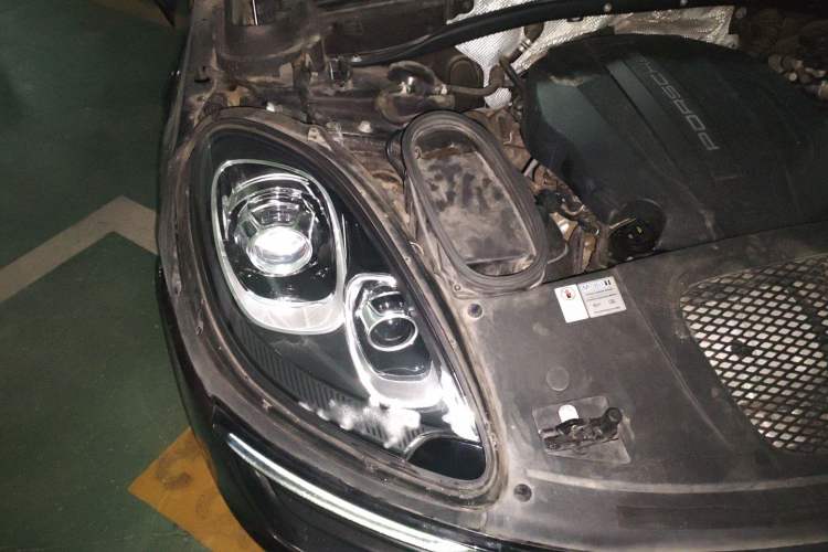 Used Porsche Macan 2017 Macan 2.0T Engine Bay Right