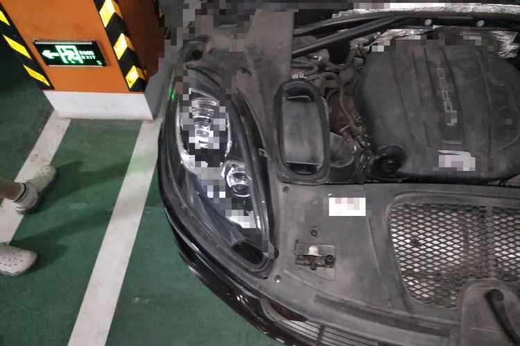 Used Porsche Macan 2017 Macan 2.0T Engine Bay Right