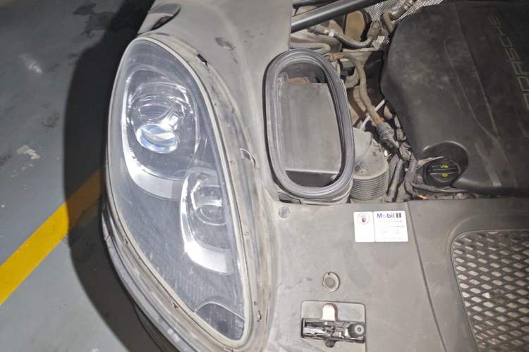 Used Porsche Macan 2017 Macan 2.0T Engine Bay Right