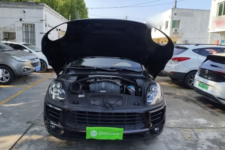 Used Porsche Macan 2017 Macan 2.0T Engine Bay