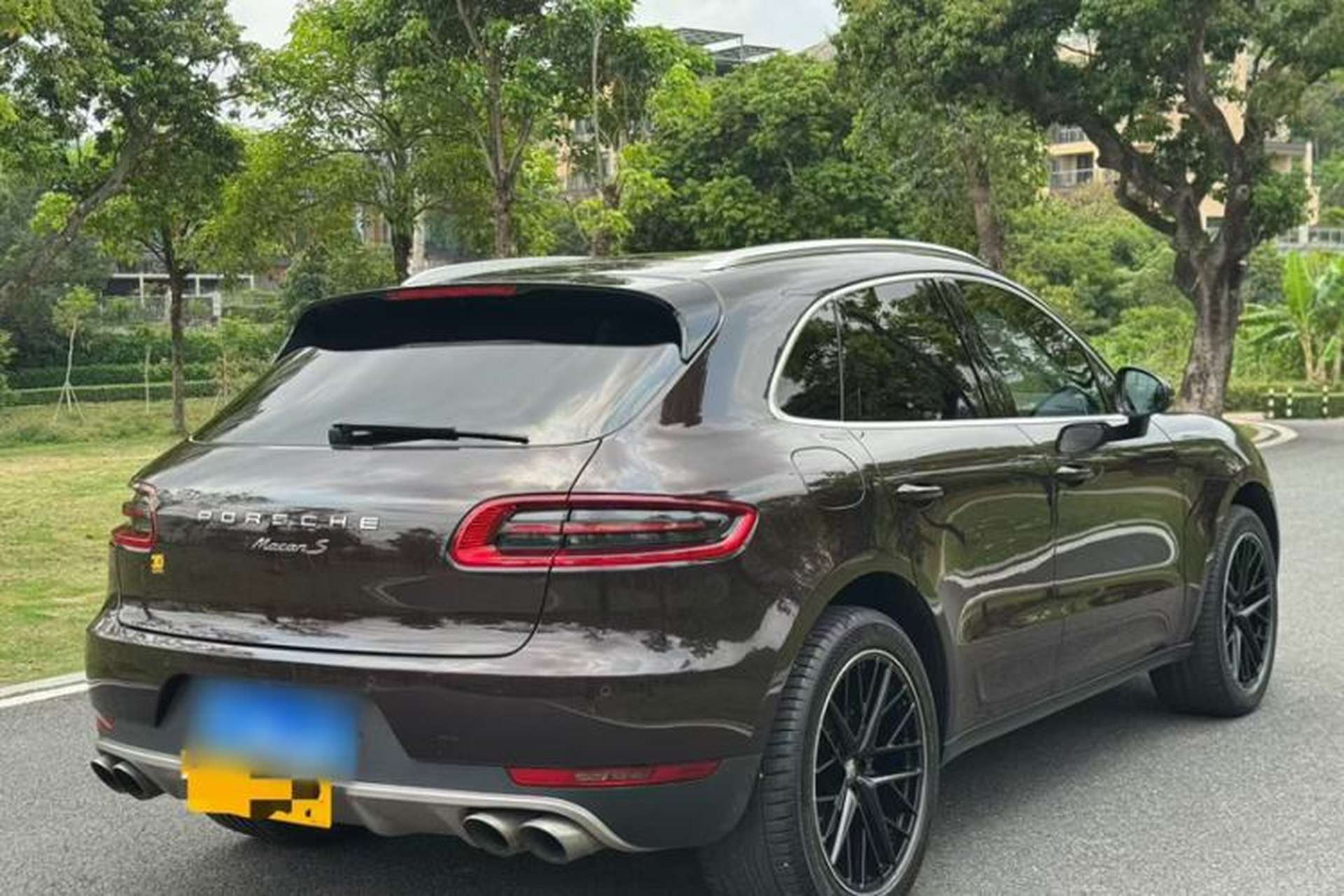 Used Porsche Macan 2017 Macan 2.0T Exterior 2